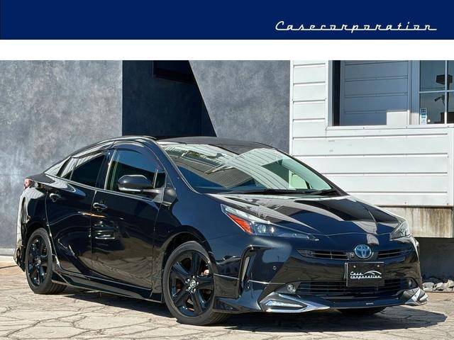 Toyota PRIUS 2021 — фото автомобиля