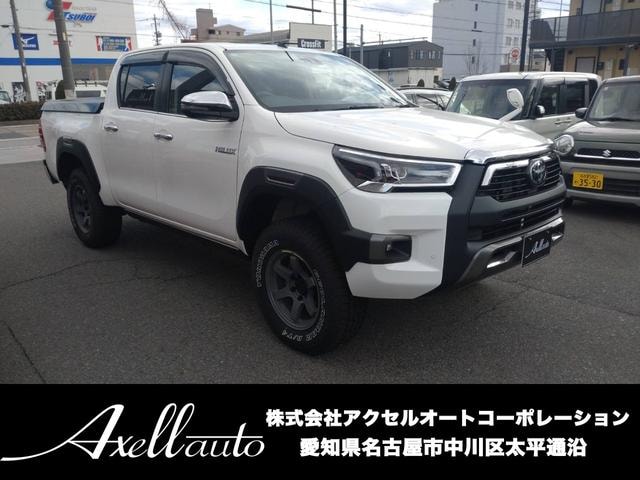 Toyota HILUX 2021 — фото автомобиля