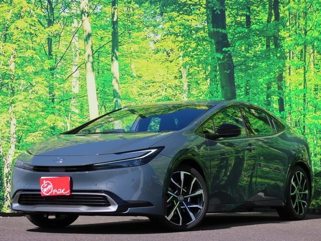 Toyota PRIUS 2023 — фото автомобиля 1