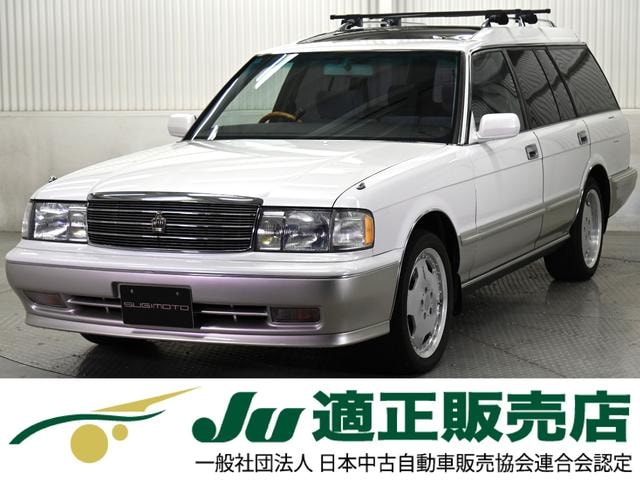 Toyota CROWN STATIONWAGON 1996 — фото автомобиля 1