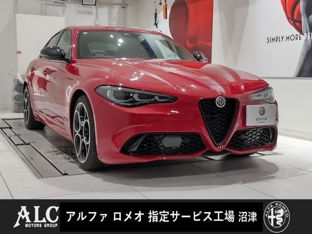 Alfa Romeo GIULIA 2023 — фото автомобиля 1