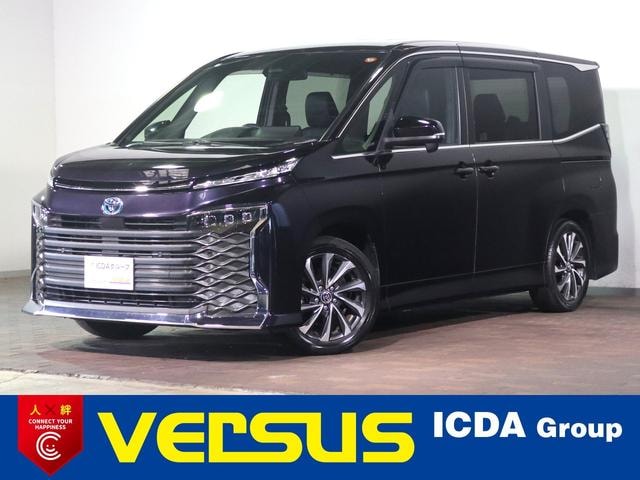 Toyota VOXY 2022 — фото автомобиля 1