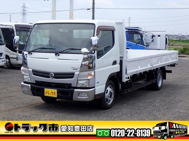 Nissan NT450 ATLAS 2015 — фото автомобиля
