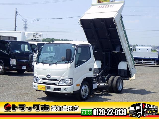 Hino DUTRO 2024 — фото автомобиля