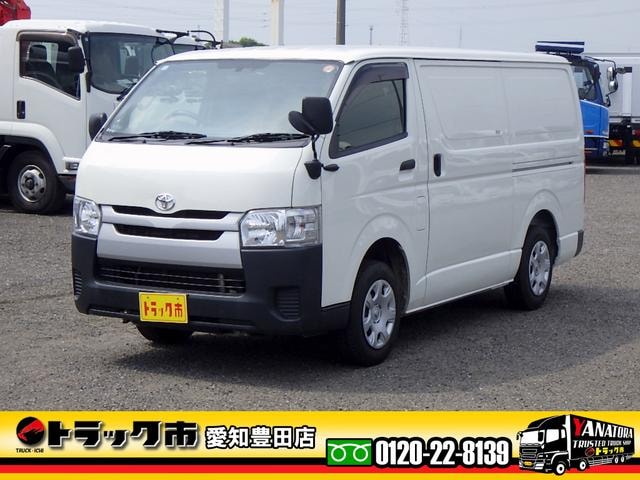 Toyota HIACE VAN 2020 — фото автомобиля 1