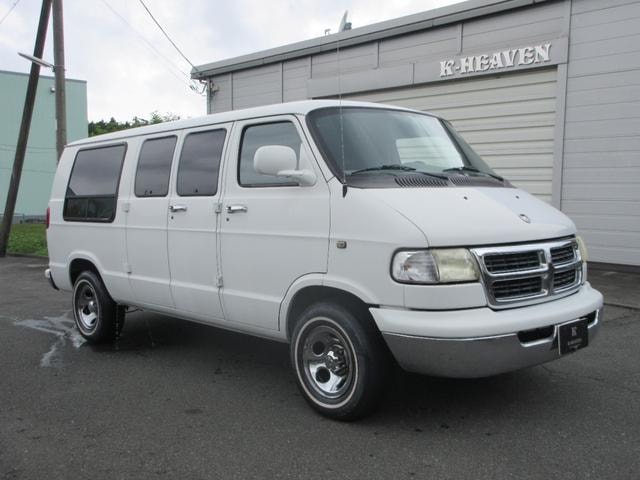 Dodge VAN 2000 — фото автомобиля 1