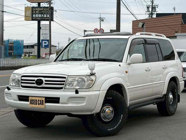 Toyota LAND CRUISER 100 2006 — фото автомобиля
