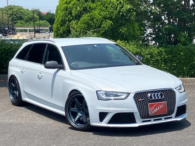 Audi RS4 AVANT 2014 — фото автомобиля 1