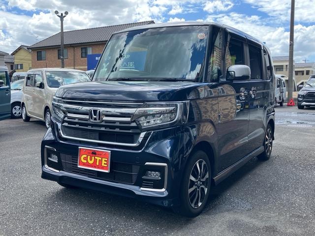 Honda N-BOX CUSTOM 2022 — фото автомобиля 1