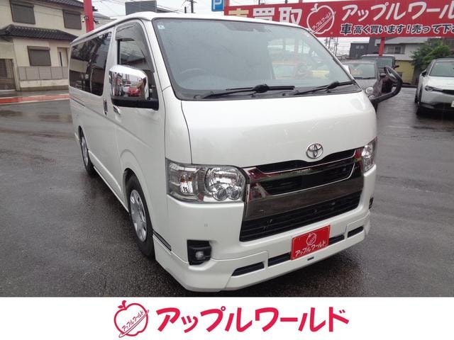 Toyota HIACE VAN 2023 — фото автомобиля