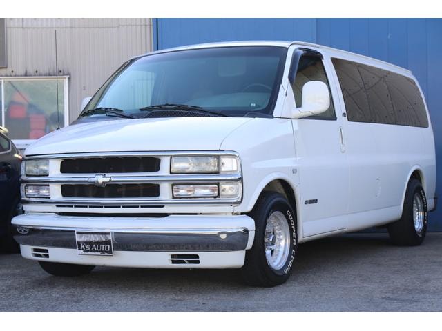 Chevrolet EXPRESS 2001 — фото автомобиля 1