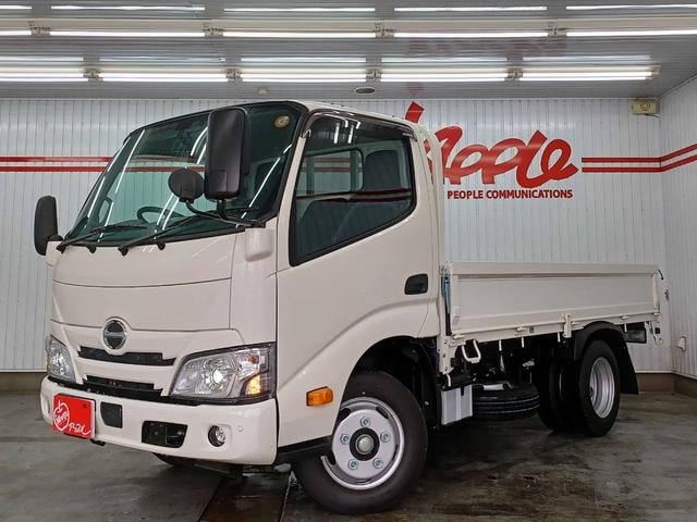 Hino DUTRO 2025 — фото автомобиля 1