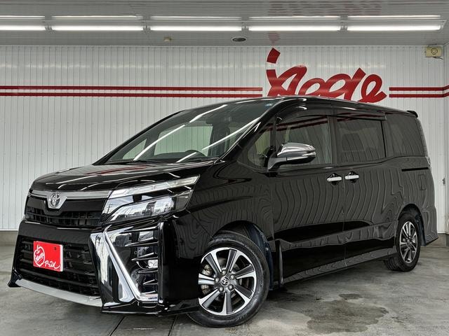 Toyota VOXY 2021 — фото автомобиля 1