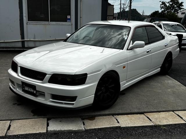 Nissan LAUREL 2001 — фото автомобиля 1