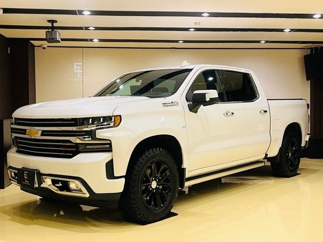 Chevrolet SILVERADO 2021 — фото автомобиля