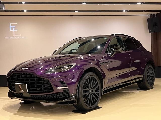 Aston Martin DBX 2024 — фото автомобиля