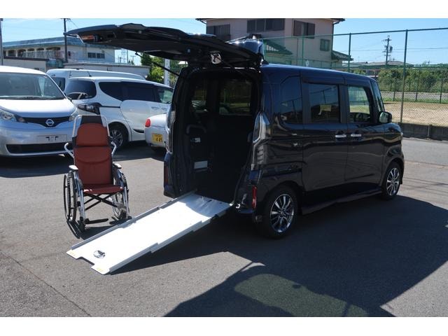 Honda N-BOX CUSTOM 2021 — фото автомобиля 1