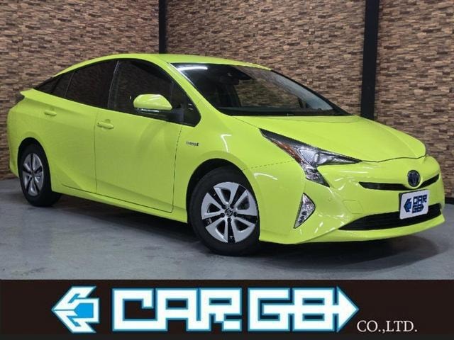 Toyota PRIUS 2015 — фото автомобиля
