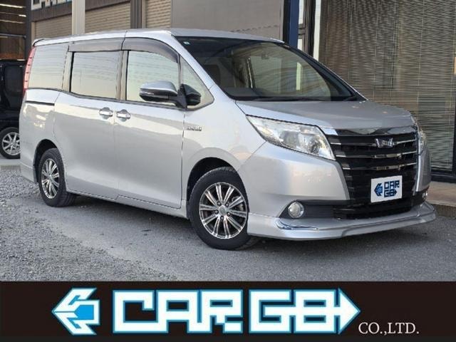 Toyota NOAH 2014 — фото автомобиля 1