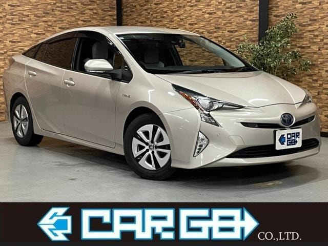 Toyota PRIUS 2018 — фото автомобиля 1