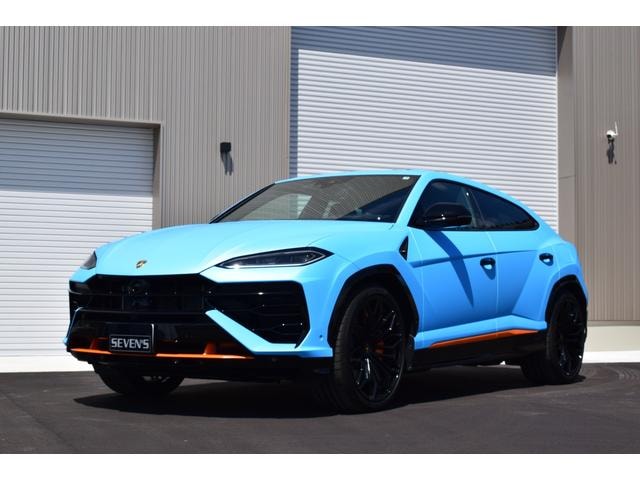 Lamborghini URUS 2025 — фото автомобиля