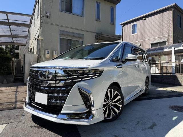 Toyota ALPHARD HYBRID 2023 — фото автомобиля