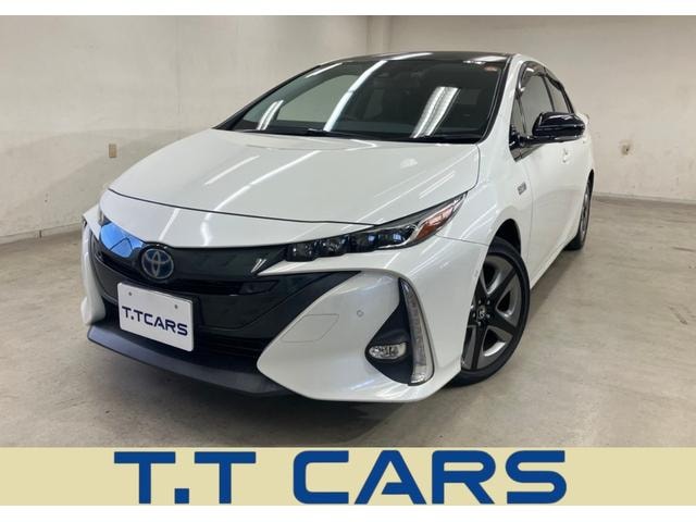 Toyota PRIUS PHV 2020 — фото автомобиля