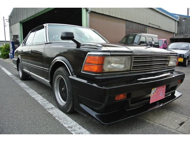 Nissan CEDRIC 1982 — фото автомобиля 1