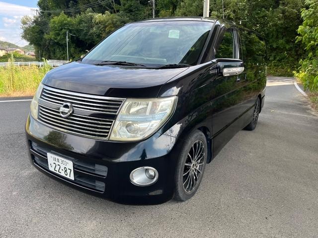 Nissan ELGRAND 2005 — фото автомобиля