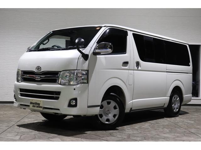 Toyota HIACE VAN 2011 — фото автомобиля 1