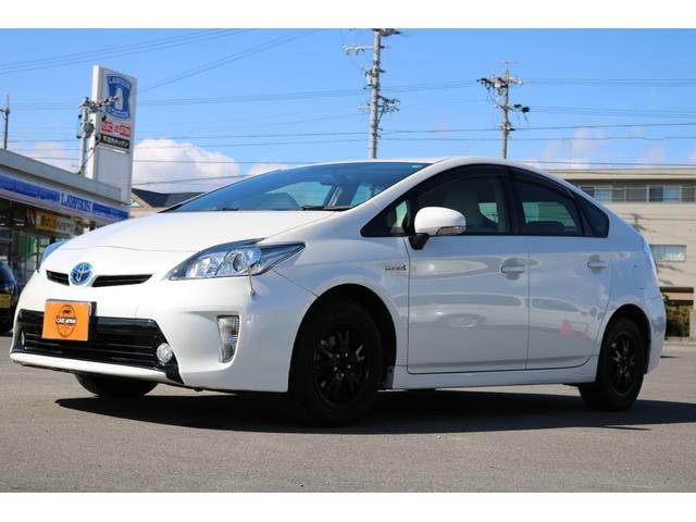 Toyota PRIUS 2015 — фото автомобиля 1