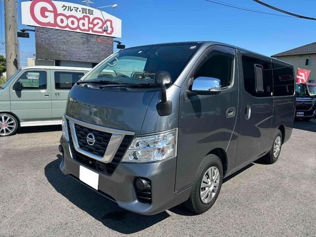 Nissan NV350CARAVAN VAN 2018 — фото автомобиля