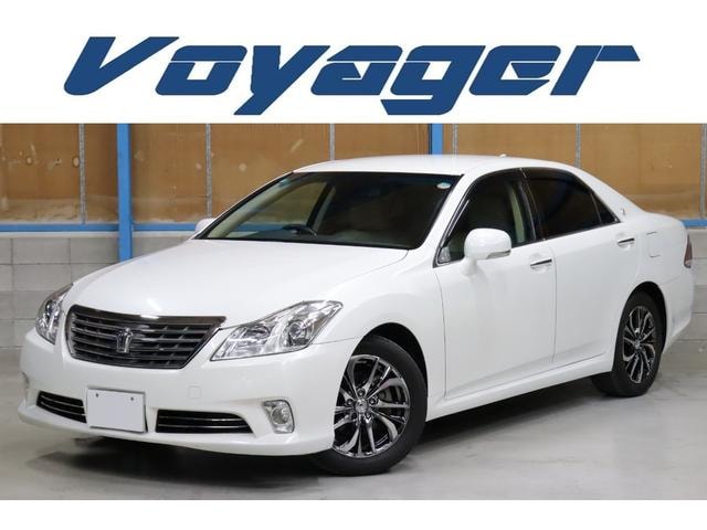Toyota CROWN 2010 — фото автомобиля 1