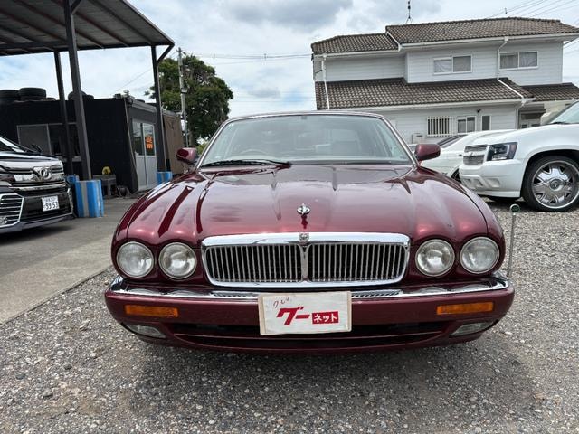 Jaguar XJ 1996 — фото автомобиля 1