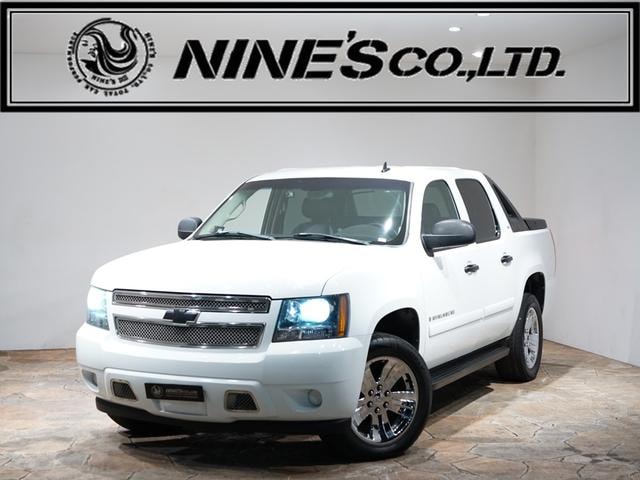 Chevrolet AVALANCHE 2018 — фото автомобиля 1