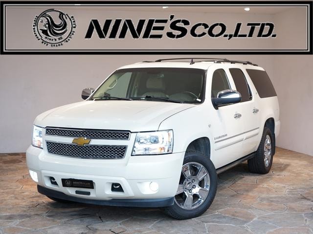 Chevrolet SUBURBAN 2008 — фото автомобиля 1