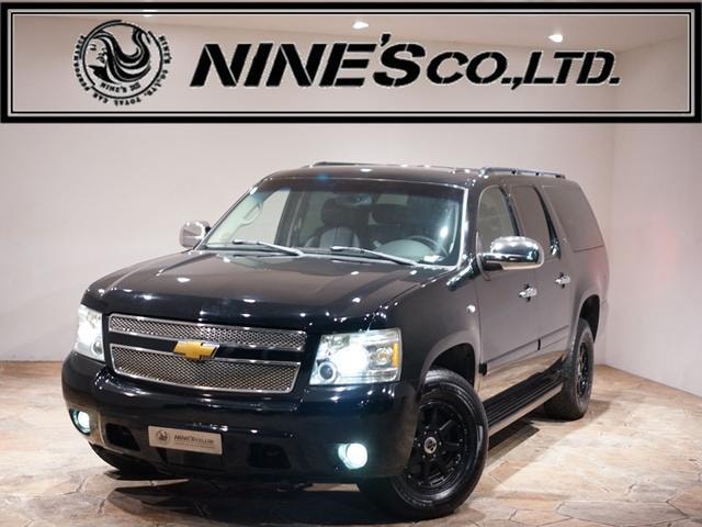 Chevrolet SUBURBAN 2008 — фото автомобиля 1