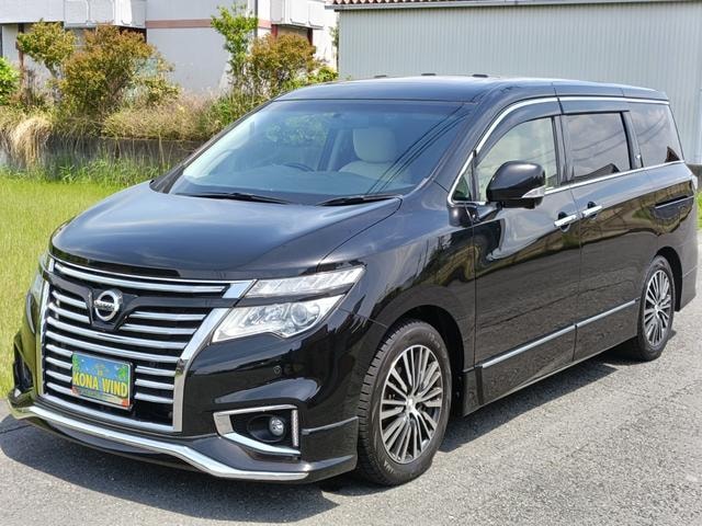 Nissan ELGRAND 2015 — фото автомобиля