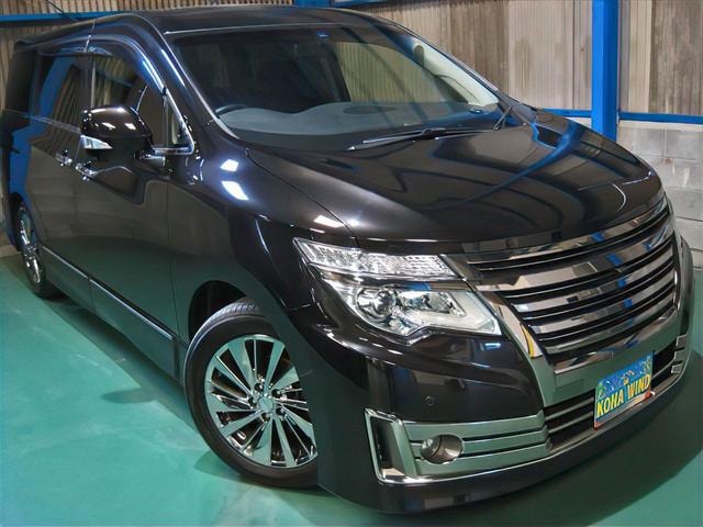 Nissan ELGRAND 2014 — фото автомобиля