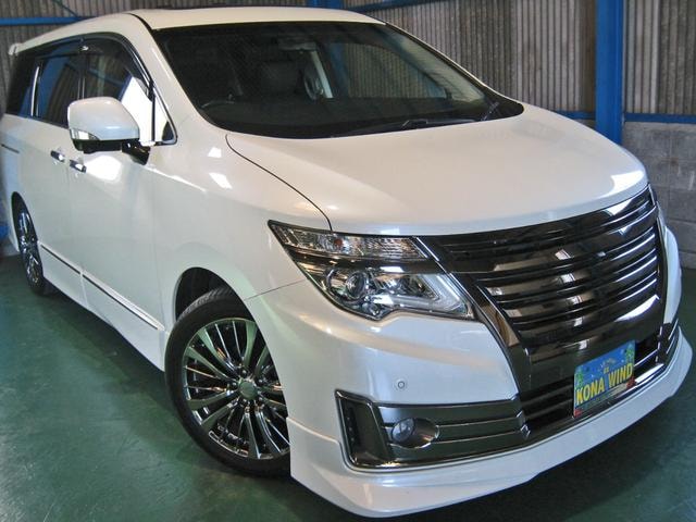 Nissan ELGRAND 2017 — фото автомобиля