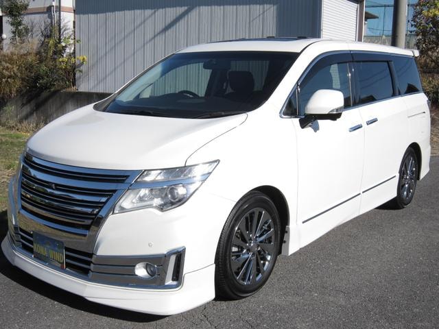 Nissan ELGRAND 2014 — фото автомобиля