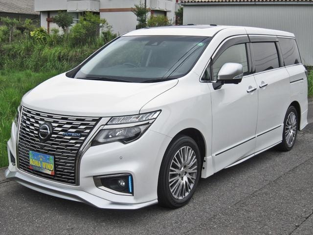 Nissan ELGRAND 2021 — фото автомобиля 1