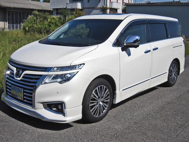Nissan ELGRAND 2019 — фото автомобиля 1
