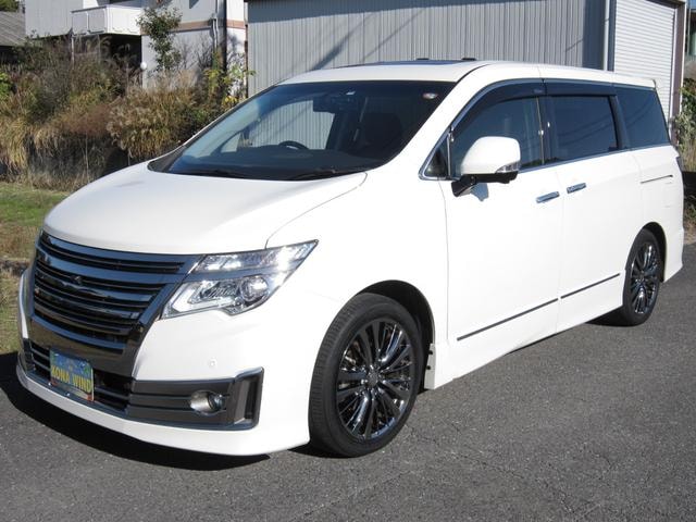 Nissan ELGRAND 2018 — фото автомобиля