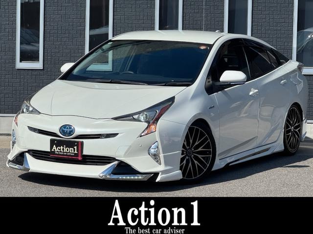 Toyota PRIUS 2016 — фото автомобиля 1
