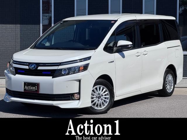 Toyota VOXY 2014 — фото автомобиля