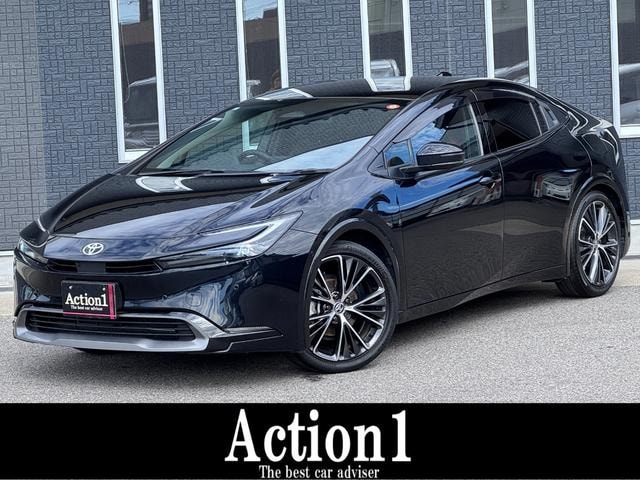 Toyota PRIUS 2023 — фото автомобиля