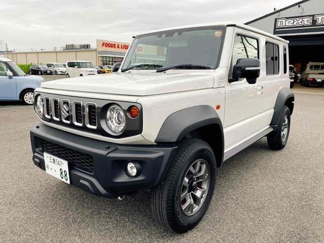 Suzuki JIMNY NOMADE 2025 — фото автомобиля