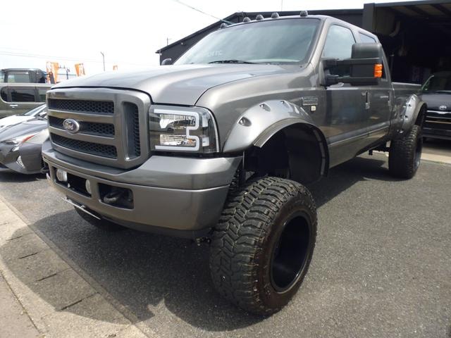 Ford F-350 2016 — фото автомобиля 1