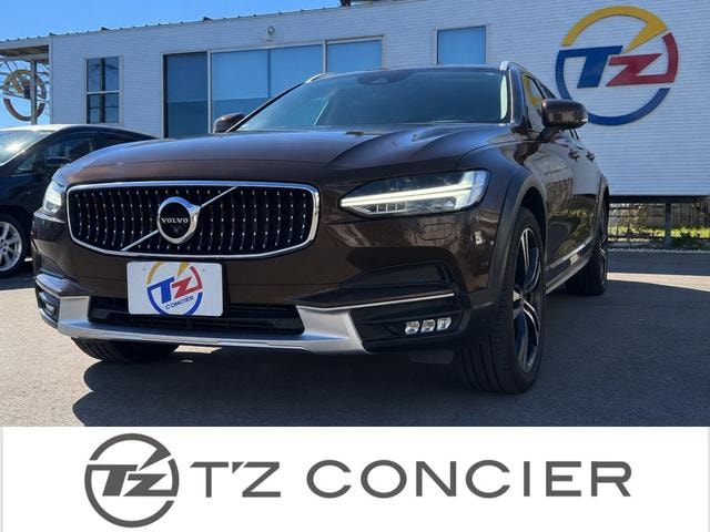 Volvo V90 2017 — фото автомобиля 1